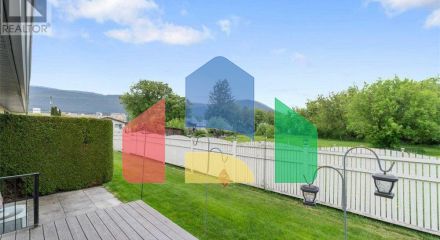 Residential - Townhouse - Salmon Arm, Canada - Canada