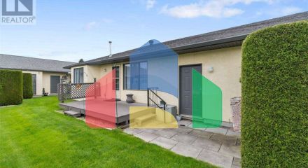 Residential - Townhouse - Salmon Arm, Canada - Canada