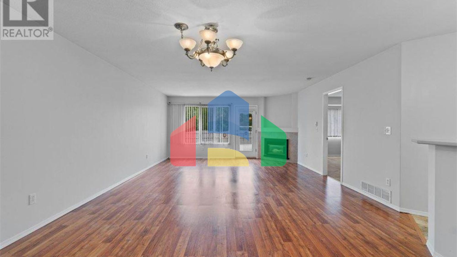 Residential - Townhouse - Salmon Arm, Canada - Canada