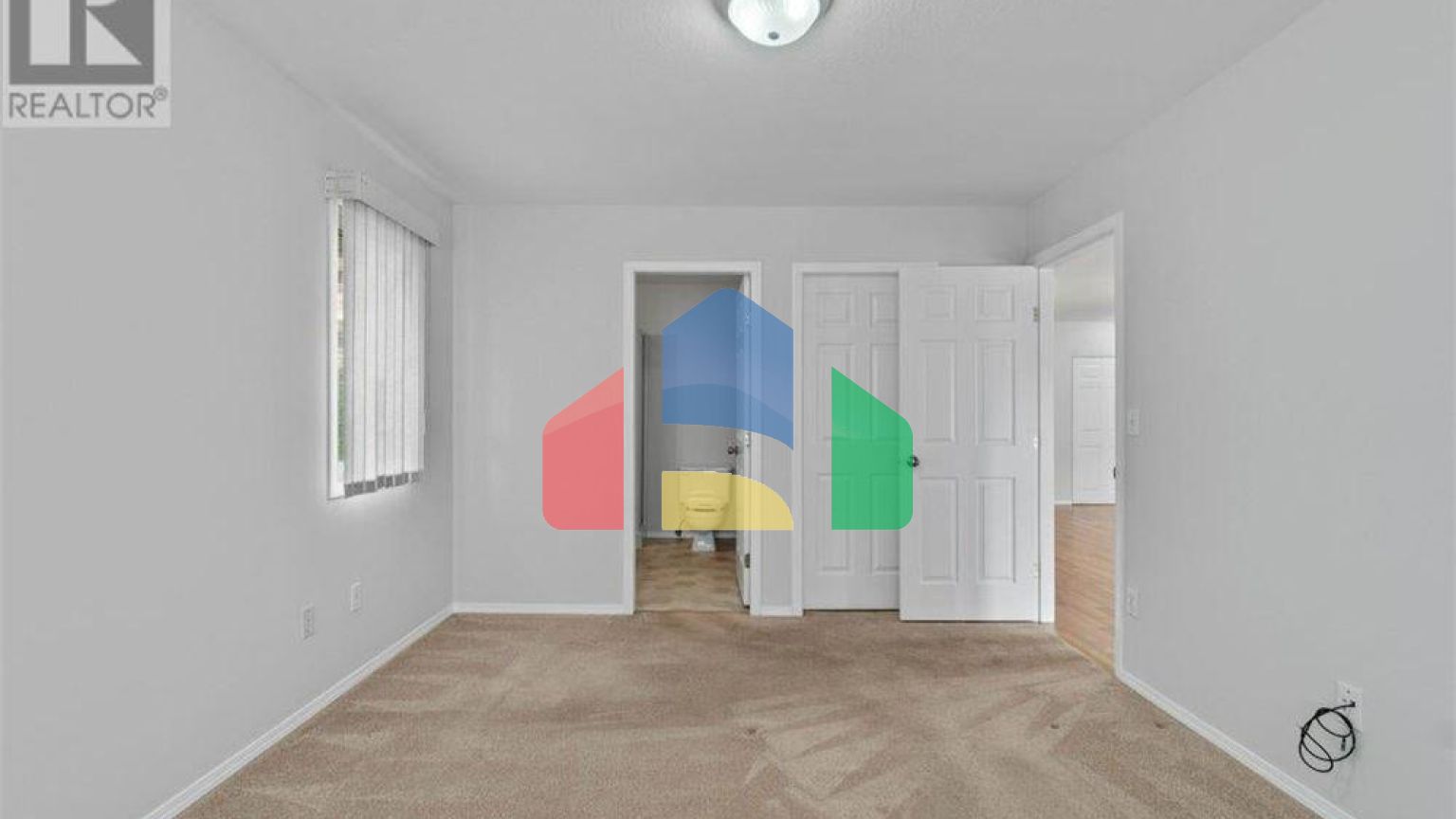 Residential - Townhouse - Salmon Arm, Canada - Canada