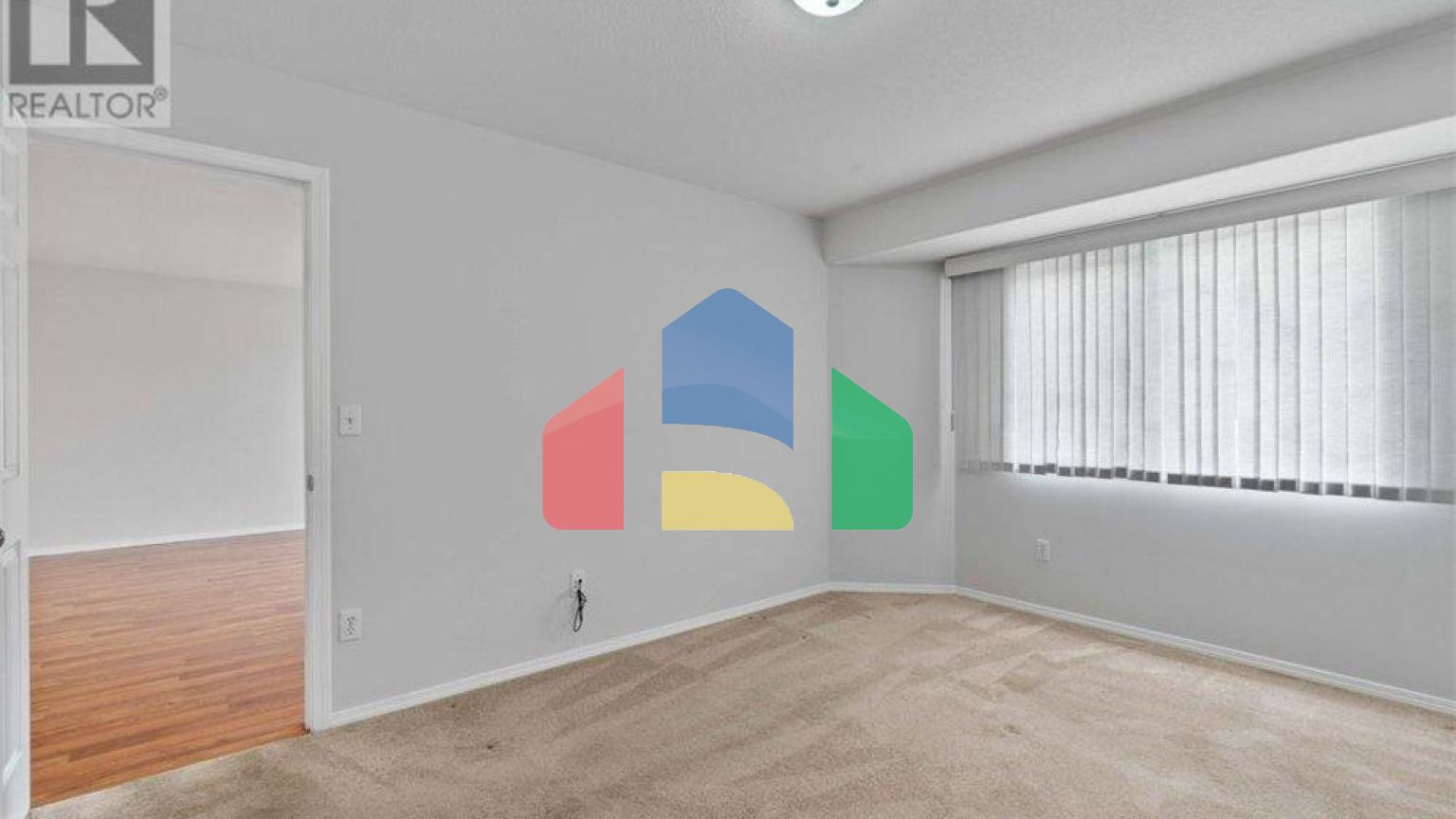 Residential - Townhouse - Salmon Arm, Canada - Canada