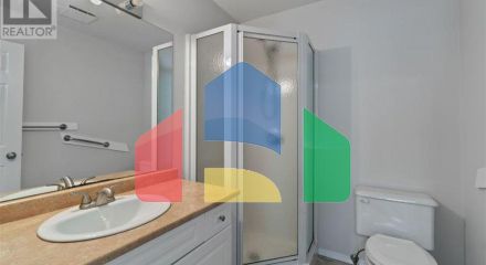 Residential - Townhouse - Salmon Arm, Canada - Canada