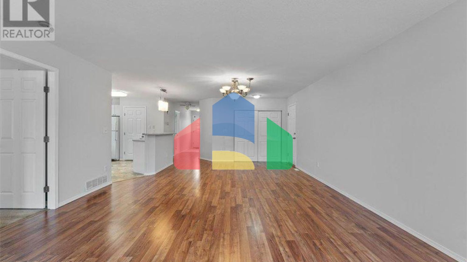 Residential - Townhouse - Salmon Arm, Canada - Canada