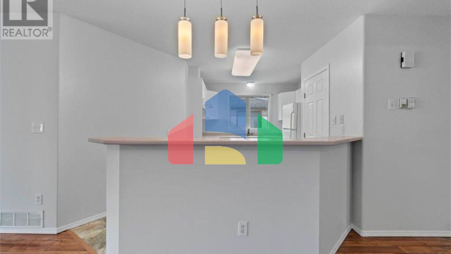 Residential - Townhouse - Salmon Arm, Canada - Canada