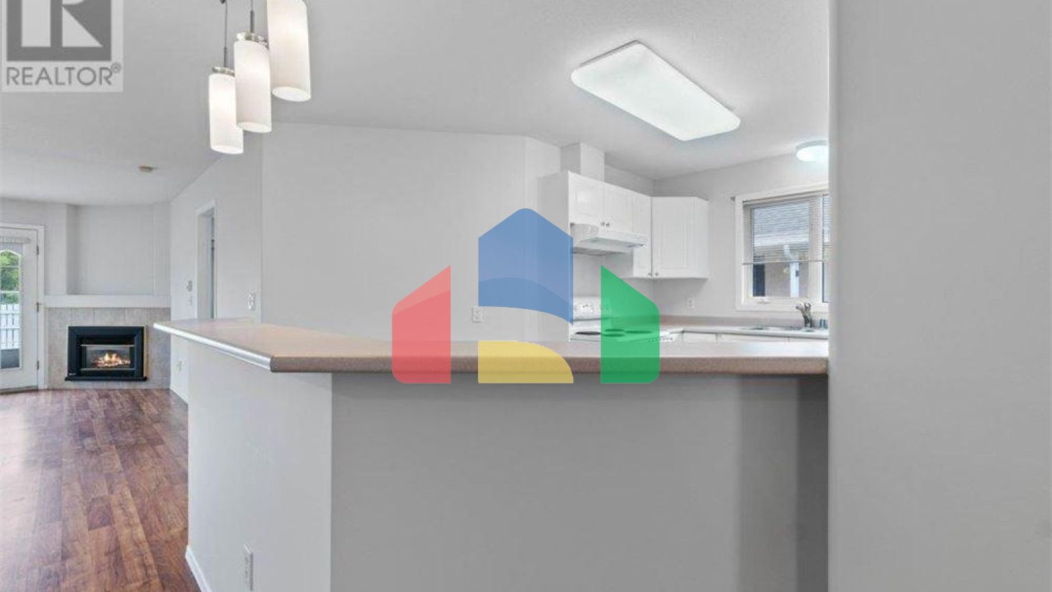 Residential - Townhouse - Salmon Arm, Canada - Canada