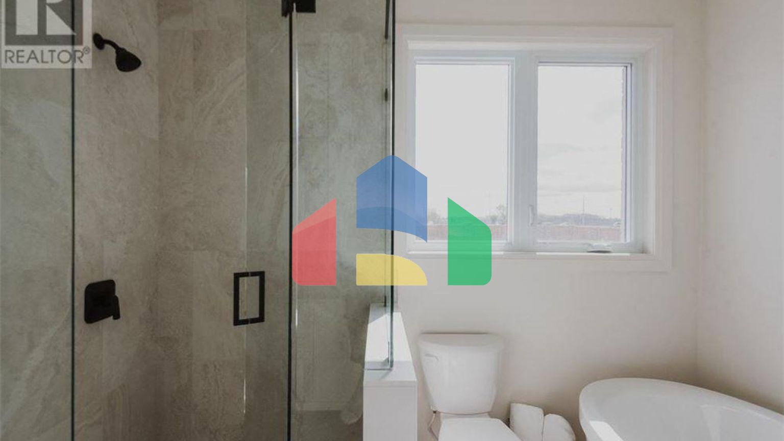 Residential - Single Family Home - Sarnia, Canada - Canada