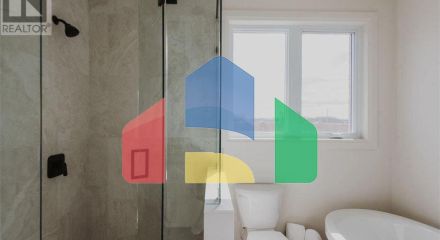 Residential - Single Family Home - Sarnia, Canada - Canada