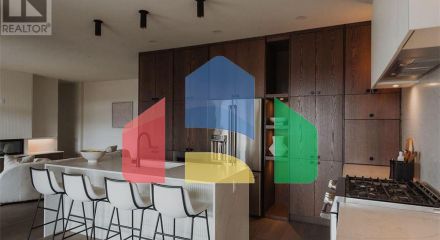 Residential - Single Family Home - Sarnia, Canada - Canada