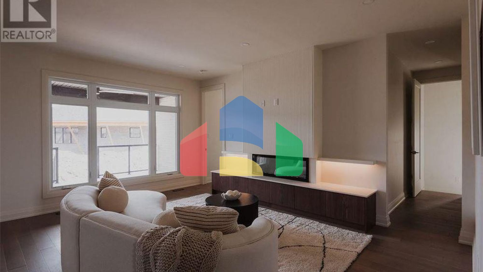 Residential - Single Family Home - Sarnia, Canada - Canada