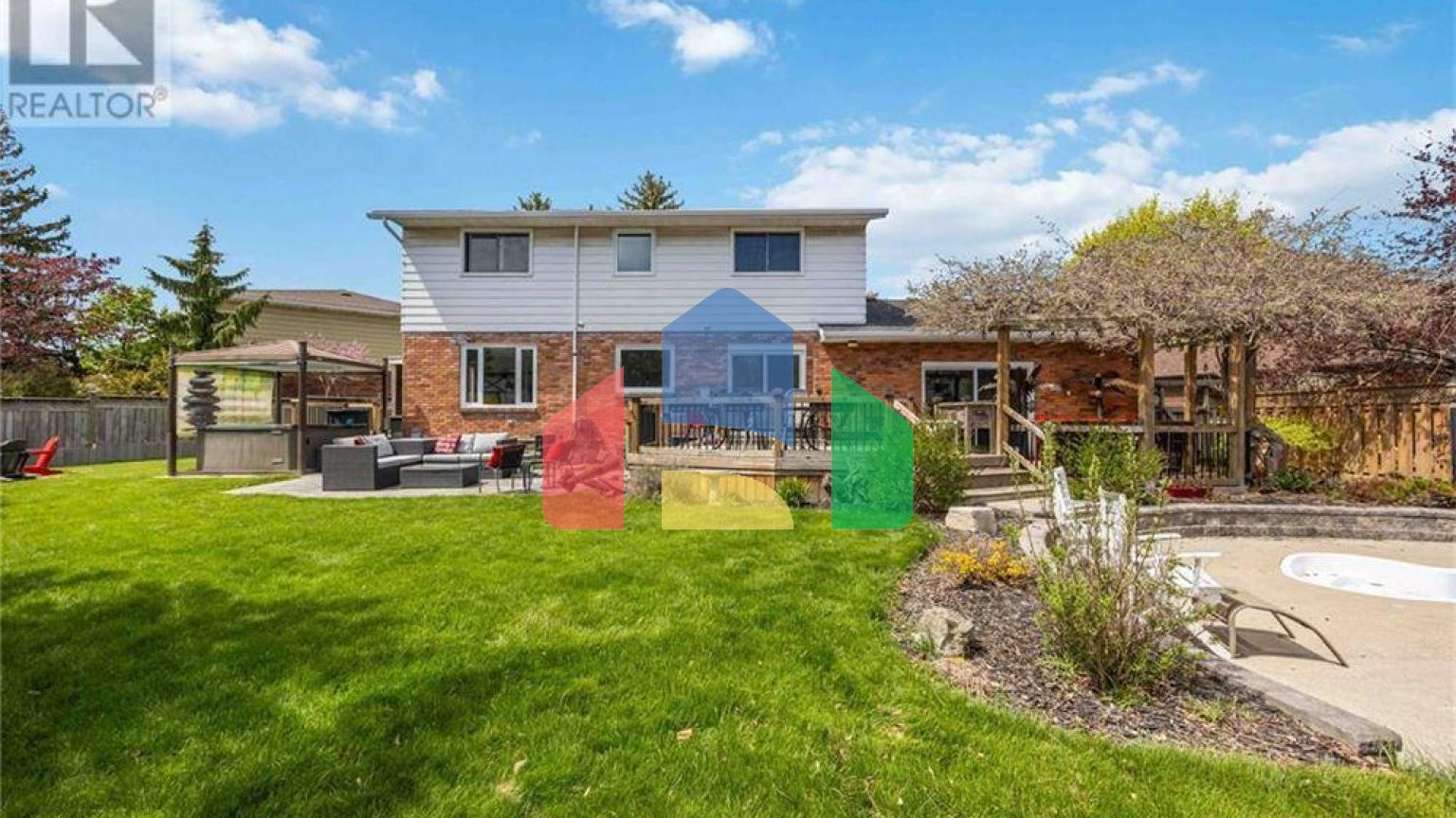 Residential - Single Family Home - Sarnia, Canada - Canada