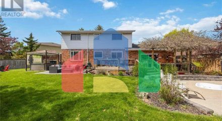 Residential - Single Family Home - Sarnia, Canada - Canada