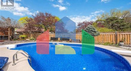 Residential - Single Family Home - Sarnia, Canada - Canada