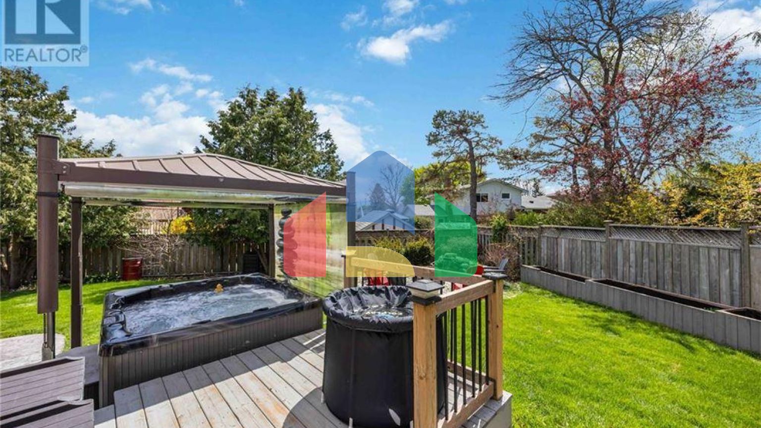 Residential - Single Family Home - Sarnia, Canada - Canada