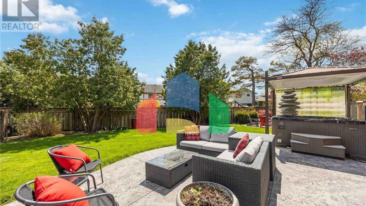 Residential - Single Family Home - Sarnia, Canada - Canada