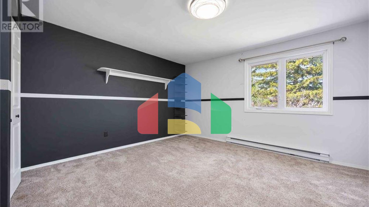 Residential - Single Family Home - Sarnia, Canada - Canada