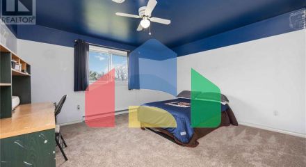 Residential - Single Family Home - Sarnia, Canada - Canada