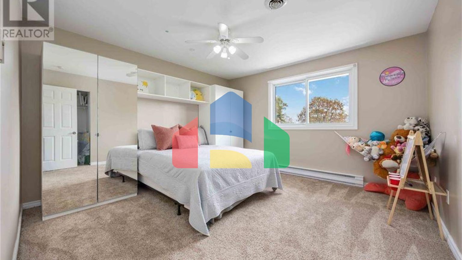 Residential - Single Family Home - Sarnia, Canada - Canada