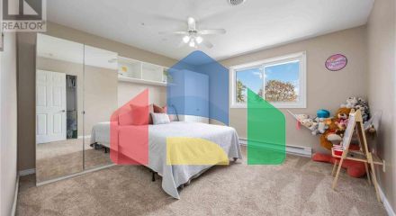 Residential - Single Family Home - Sarnia, Canada - Canada