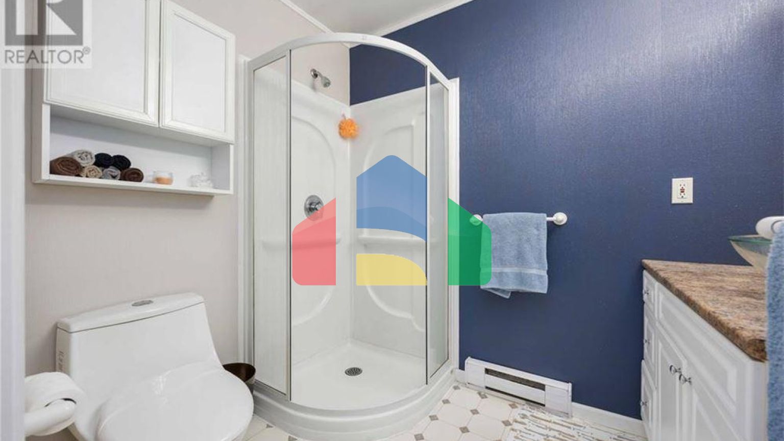 Residential - Single Family Home - Sarnia, Canada - Canada