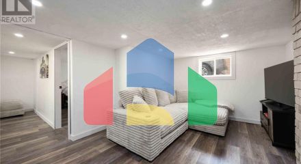 Residential - Single Family Home - Sarnia, Canada - Canada