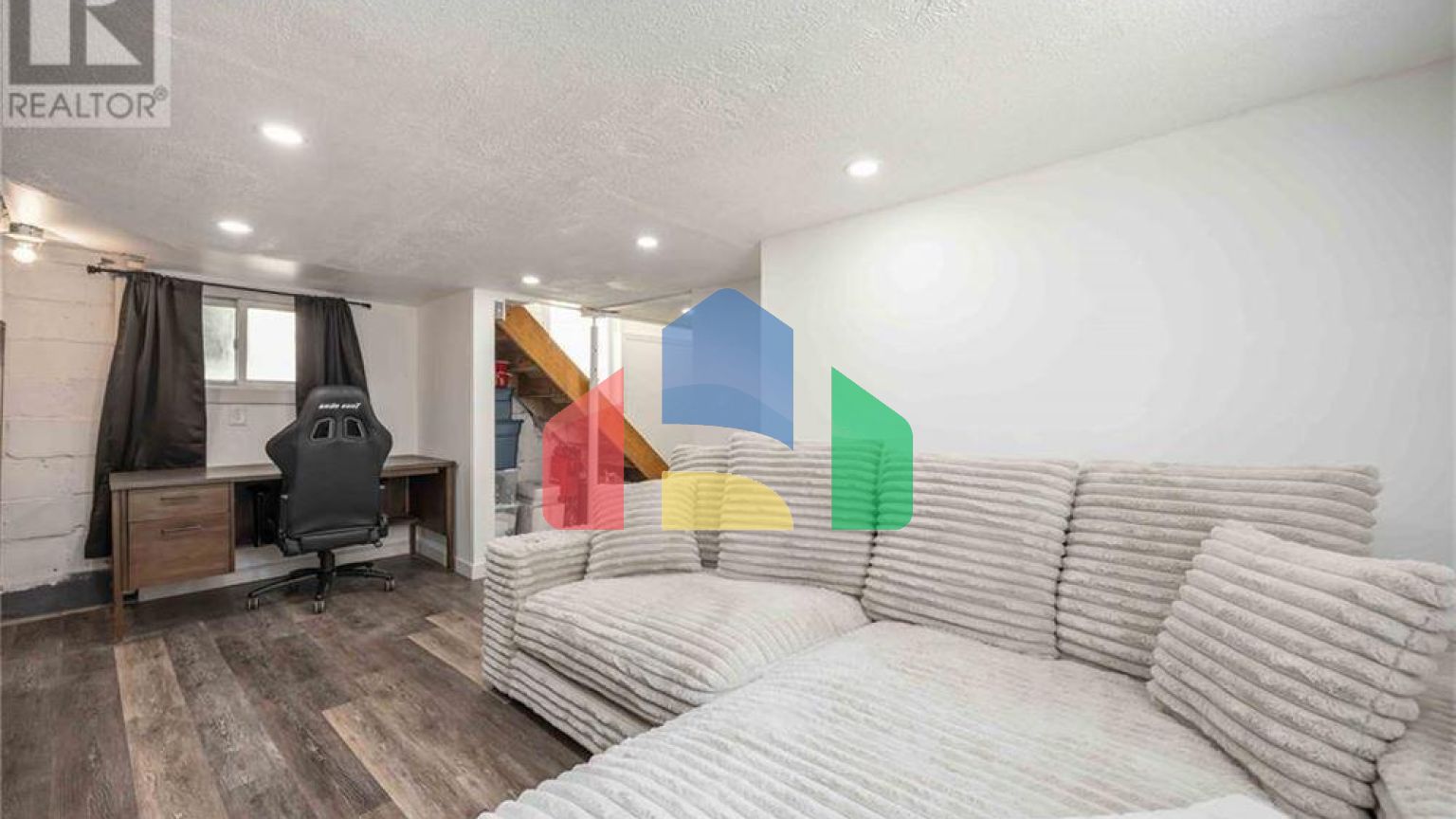 Residential - Single Family Home - Sarnia, Canada - Canada