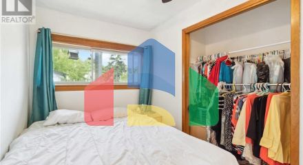 Residential - Single Family Home - Sarnia, Canada - Canada