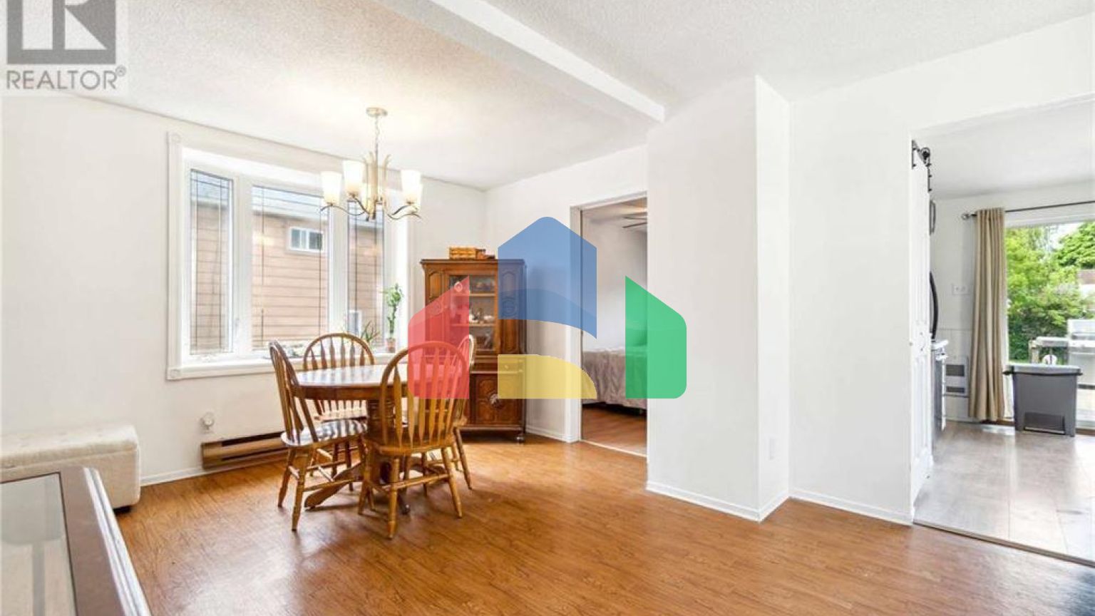 Residential - Single Family Home - Sarnia, Canada - Canada