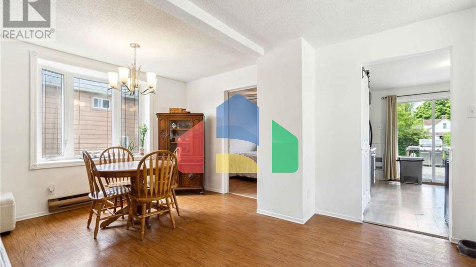 Residential - Single Family Home - Sarnia, Canada - Canada