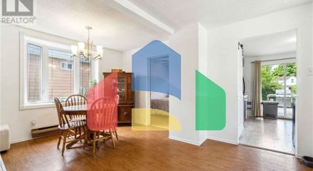 Residential - Single Family Home - Sarnia, Canada - Canada