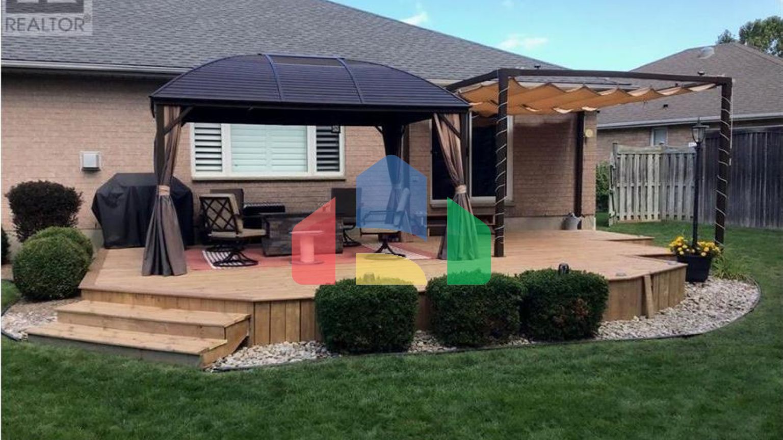 Residential - Single Family Home - Sarnia, Canada - Canada