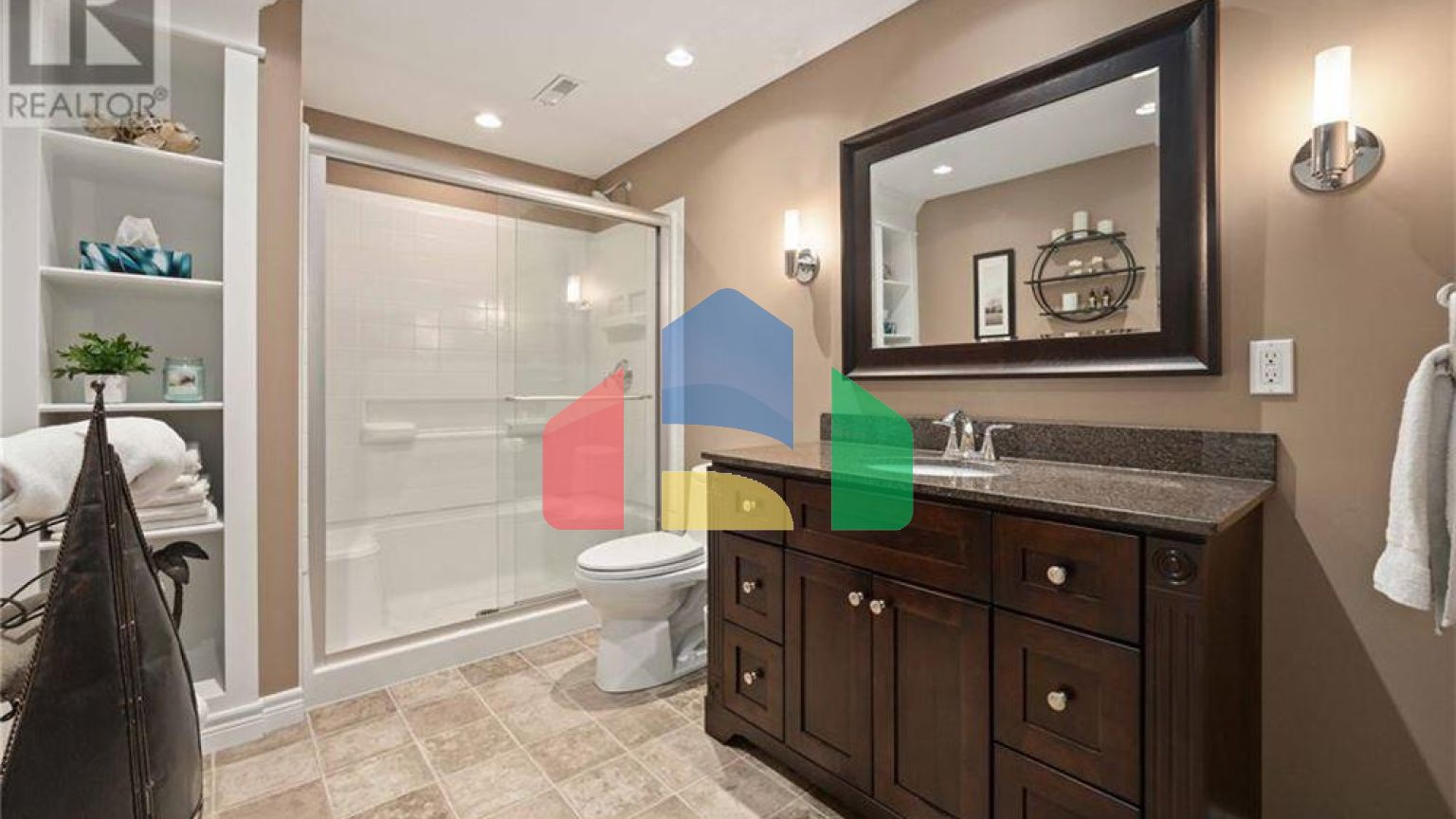 Residential - Single Family Home - Sarnia, Canada - Canada