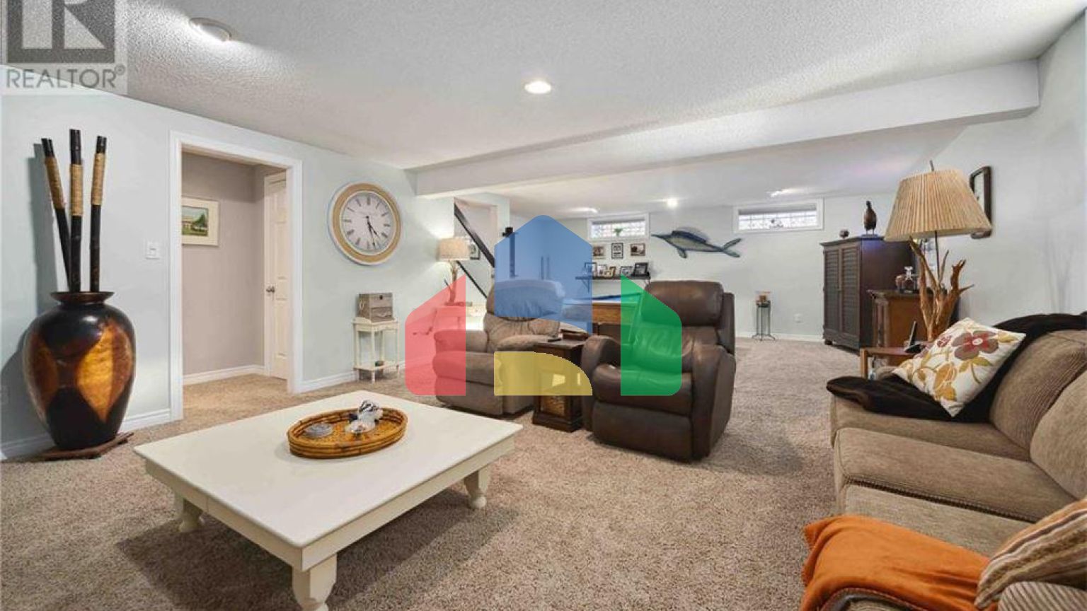 Residential - Single Family Home - Sarnia, Canada - Canada