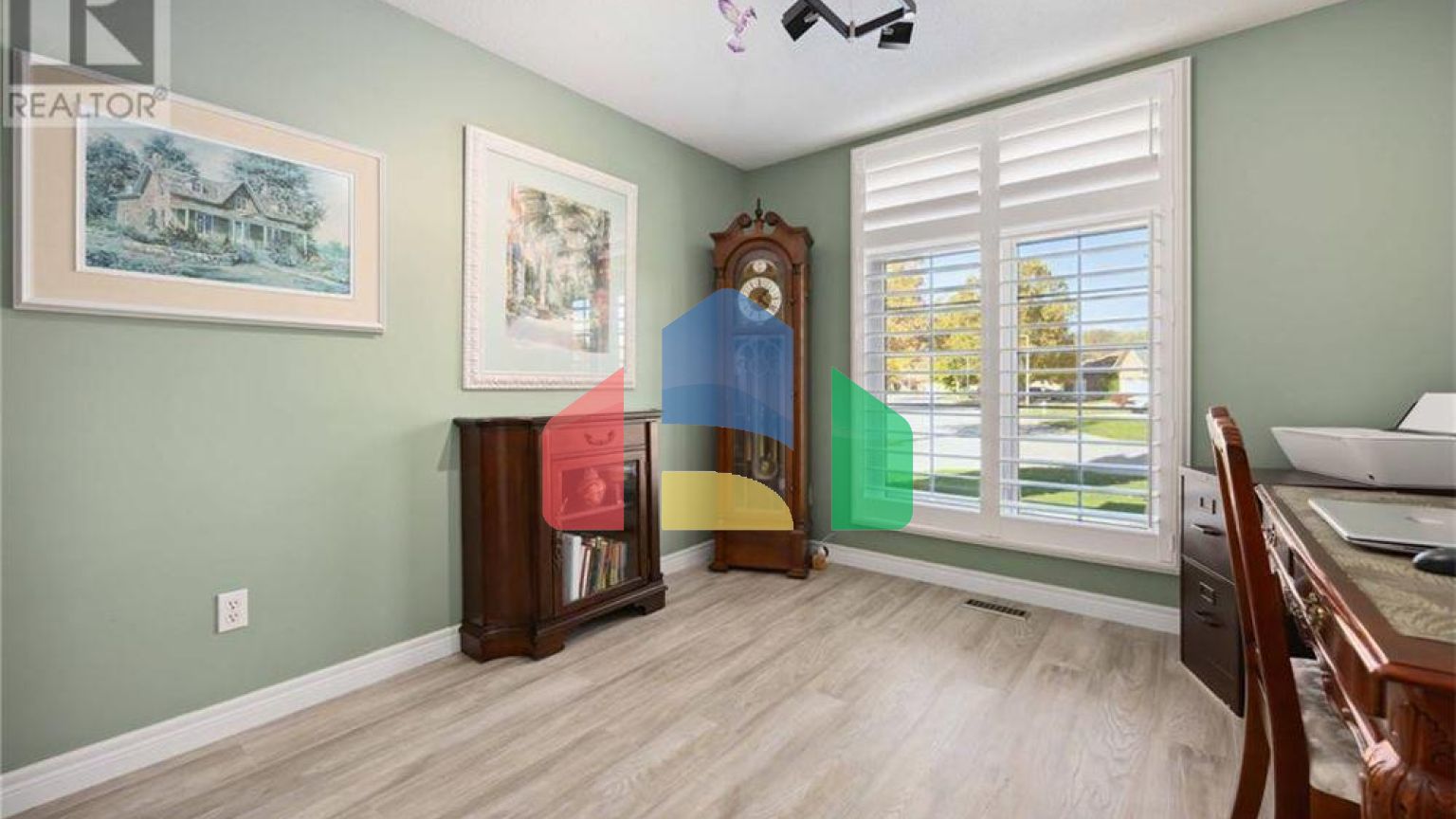 Residential - Single Family Home - Sarnia, Canada - Canada