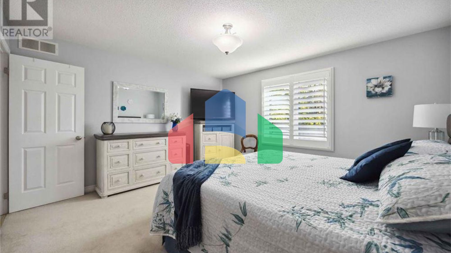 Residential - Single Family Home - Sarnia, Canada - Canada