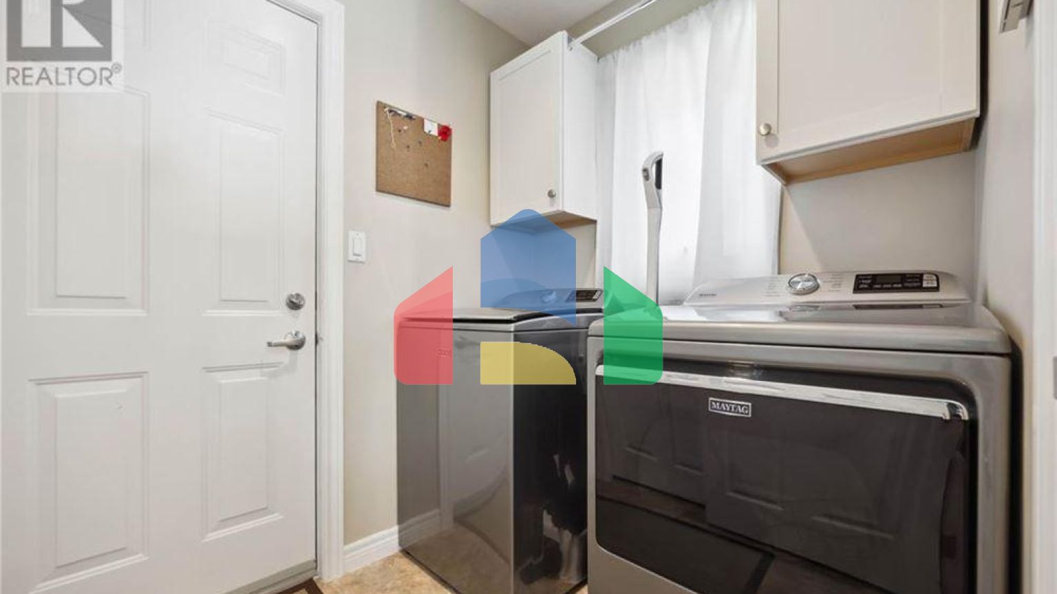 Residential - Single Family Home - Sarnia, Canada - Canada