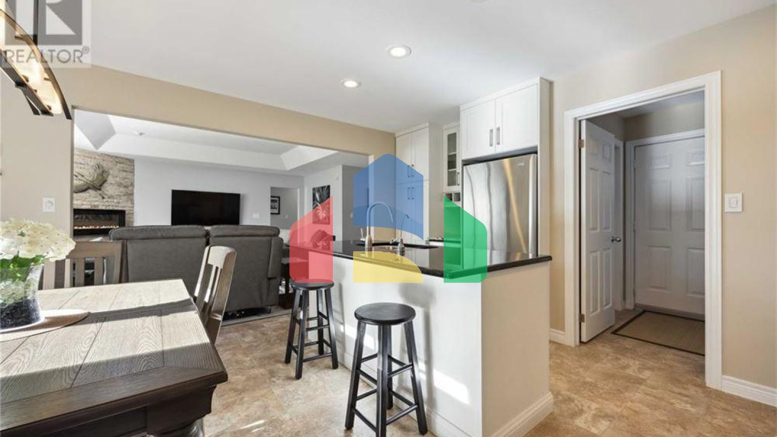 Residential - Single Family Home - Sarnia, Canada - Canada