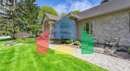 Residential - Single Family Home - Sarnia, Canada - Canada