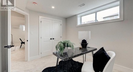 Residential - Condo/Apartment - Sarnia, Canada - Canada