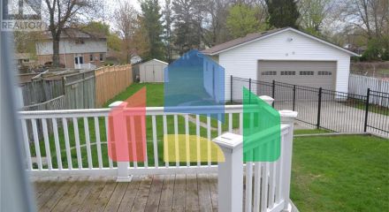 Residential - Single Family Home - Sarnia, Canada - Canada