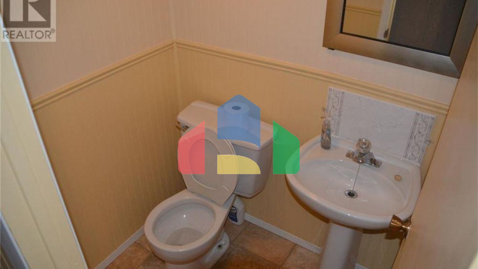 Residential - Single Family Home - Sarnia, Canada - Canada