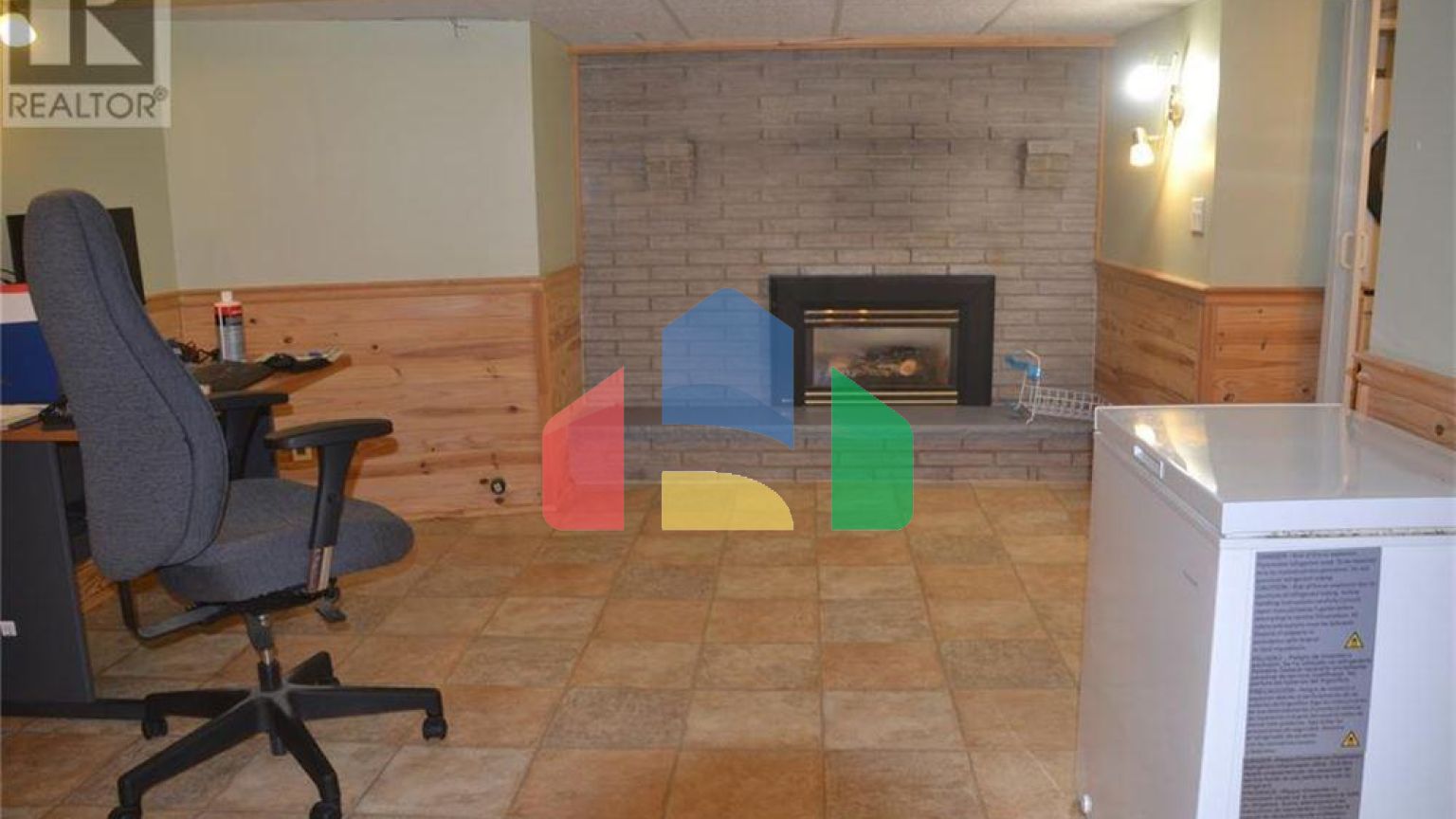 Residential - Single Family Home - Sarnia, Canada - Canada