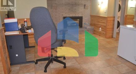 Residential - Single Family Home - Sarnia, Canada - Canada