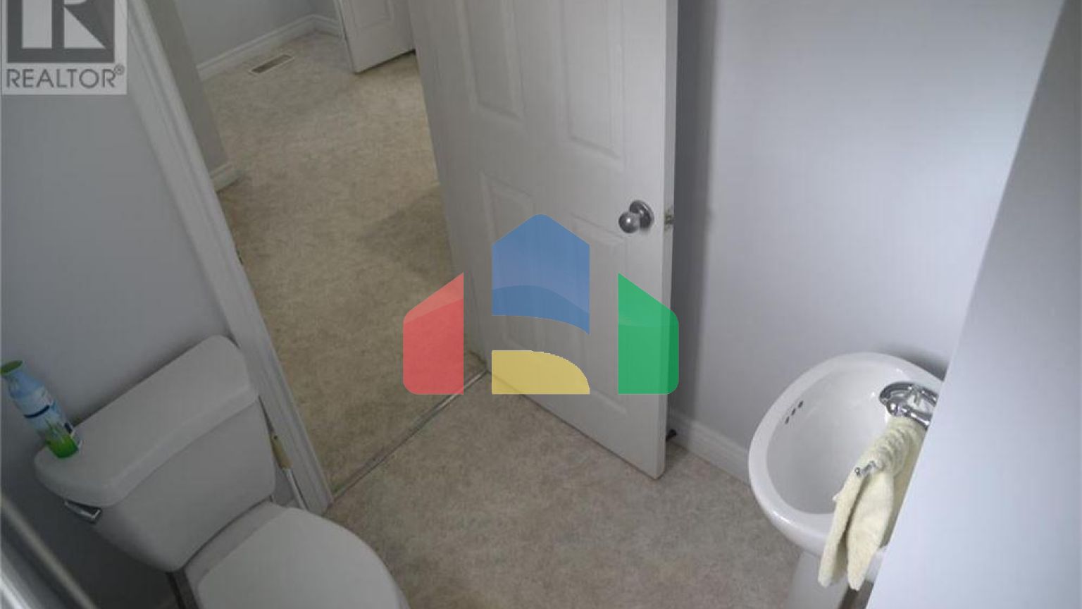 Residential - Single Family Home - Sarnia, Canada - Canada