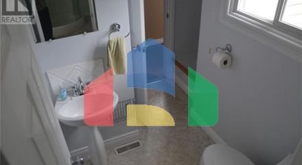 Residential - Single Family Home - Sarnia, Canada - Canada