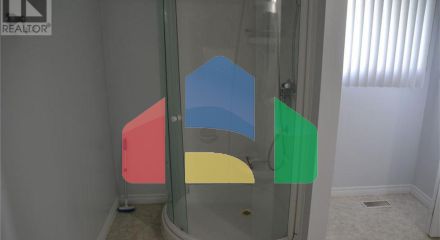 Residential - Single Family Home - Sarnia, Canada - Canada