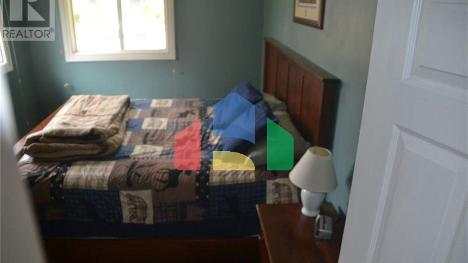 Residential - Single Family Home - Sarnia, Canada - Canada