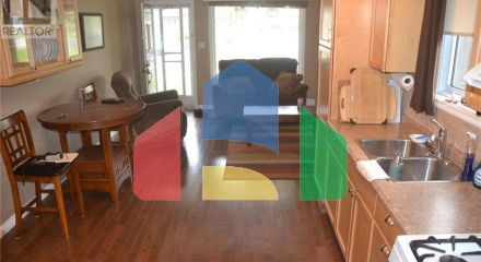 Residential - Single Family Home - Sarnia, Canada - Canada