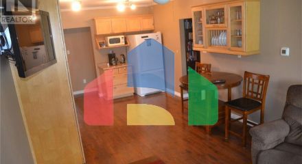 Residential - Single Family Home - Sarnia, Canada - Canada