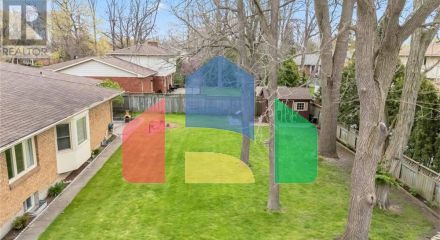 Residential - Single Family Home - Sarnia, Canada - Canada