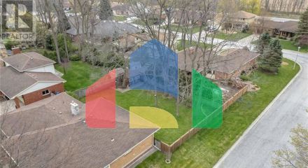 Residential - Single Family Home - Sarnia, Canada - Canada